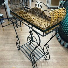 アイアンワイヤーフラワースタンド 約53.5×20.5×70cm 🚚自社配送時💳代引き可🚚(現金、クレジット、スマホ決済対応)の画像