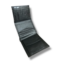 黒の二つ折り財布の画像