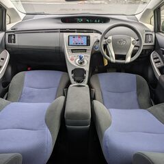 ★低走行1.4万㌔！プリウス【S】スマートキー！バックカメラ！SDナビ！フルセグ！Bluetooth接続！禁煙車！オートライト！ETC！スペアキー！の画像