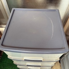 衣装ケースの画像