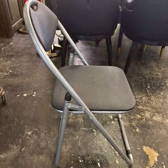 パイプ椅子８脚の画像