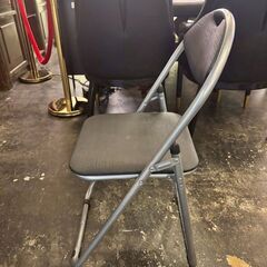 パイプ椅子８脚の画像