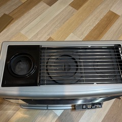 ほぼ新品
煙突式ストーブの画像