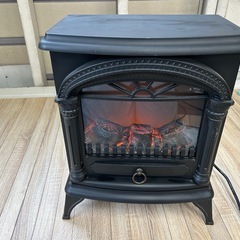 ③暖炉型ファンヒーターの画像