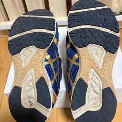 アシックススニーカー23cmの画像