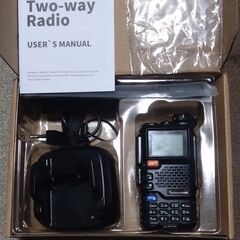 QuanSheng UV-5R Plus　広帯域受信機　２９９７ｃｈの画像
