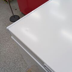 【家庭用サイズ】冷凍庫 ストッカー Comfee'(コンフィー) RCC100WH 99L 2023年製 小型 上開き 温度調節6段階：ホワイトの画像