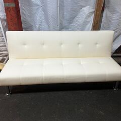 ソファーベッド　白の画像