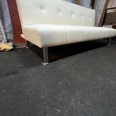 ソファーベッド　白の画像