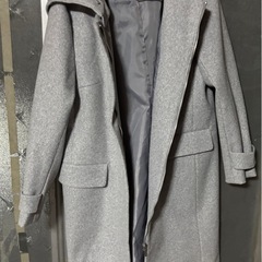 フ-ド付きコ-ト（話し合い中）
の画像