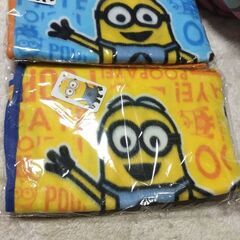 ティガー毛布　ミニオンひざ掛け２種類の画像