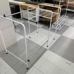 ★リユースのサカイ千葉中央店★  ハンガーラック（左右伸縮式） 白 H96×D70×W175～125 クリーニング済み TC5495の画像