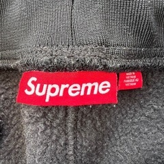 supremeの画像