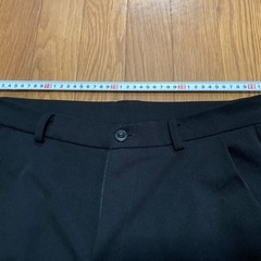 スラックスっぽいワークパンツの画像