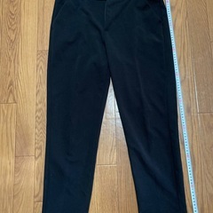 スラックスっぽいワークパンツの画像