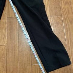 スラックスっぽいワークパンツの画像