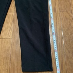 スラックスっぽいワークパンツの画像