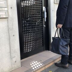 時給1500円！クライアント指定のお客様にチラシを訪問配布するお仕事です。週５日勤怠しっかりした人募集！の画像