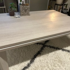 こたつテーブルの画像