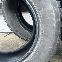 スタッドレスタイヤの画像