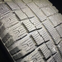 スタッドレスタイヤの画像