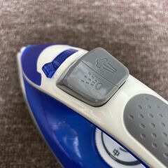 2022年製■アイリスオーヤマ スチームアイロン SIR-01-A ブルー IRIS OHYAMA アイロン ドライアイロンの画像