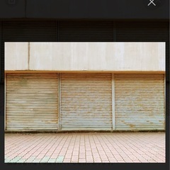 シャッター取り外し、解体します。