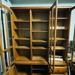 本棚 収納 キャビネット ガラス戸の画像