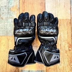 美品！Mサイズ ダイネーゼ レーシンググローブ CARBON D1の画像