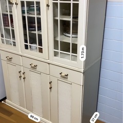 【無料 12/27-31引き渡し】食器棚の画像