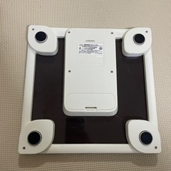 オムロンOMRON体重計の画像