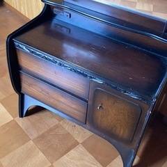 【無料 12/27-31引き渡し】鏡台の画像