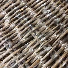 木の籠　蓋付きの画像