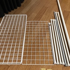 ワイヤーネット、突っ張り棒の画像
