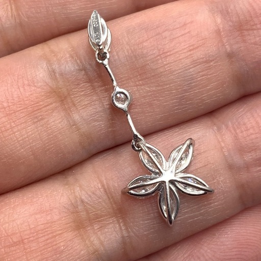 Pt900 ダイヤモンド　ペンダント　フラワー　1.6g 1.19ct