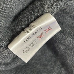 グレー Vネックセーター　ボントンウール100%セーターの画像