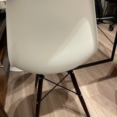 【至急】早い者勝ち！イームズチェア　椅子　白　韓国インテリアの画像