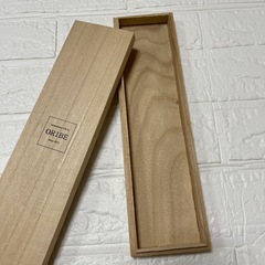 薄型の木箱の画像