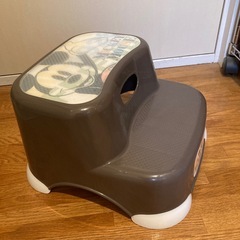 (決まりました)ミッキーマウスのステップ2段、の画像