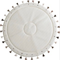 タッセル付き円形マットの画像