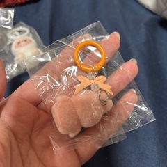ラブブ　ミニキーホルダー(オレンジ)の画像