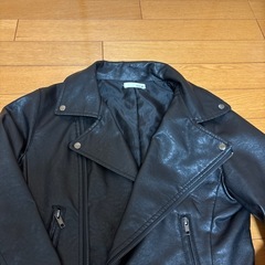 フェイクレザージャケットの画像