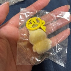 ラブブ　ミニキーホルダー(イエロー)の画像