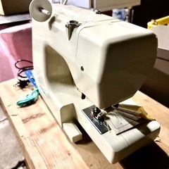 中古のミシンになります、の画像