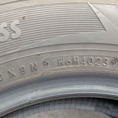 工賃込み　２０２３年製トーヨー製冬タイヤ１９５／６５Ｒ１５　４本セットの画像