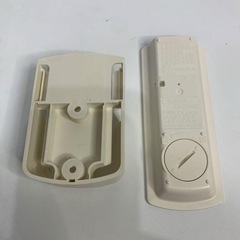 壁掛型赤外線暖房器の画像