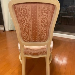 ヨーロッパ調猫足ラウンドテーブル、猫足2脚の画像