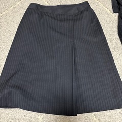 スーツ上下セット　レディース用　美品　クリーニング済みの画像