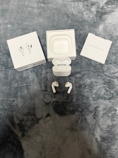 AirPods4 数回使用　綺麗