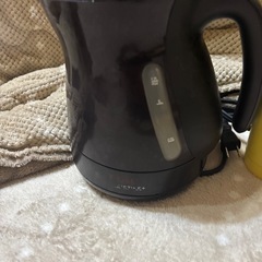T-fal電気ケトル、水筒の画像